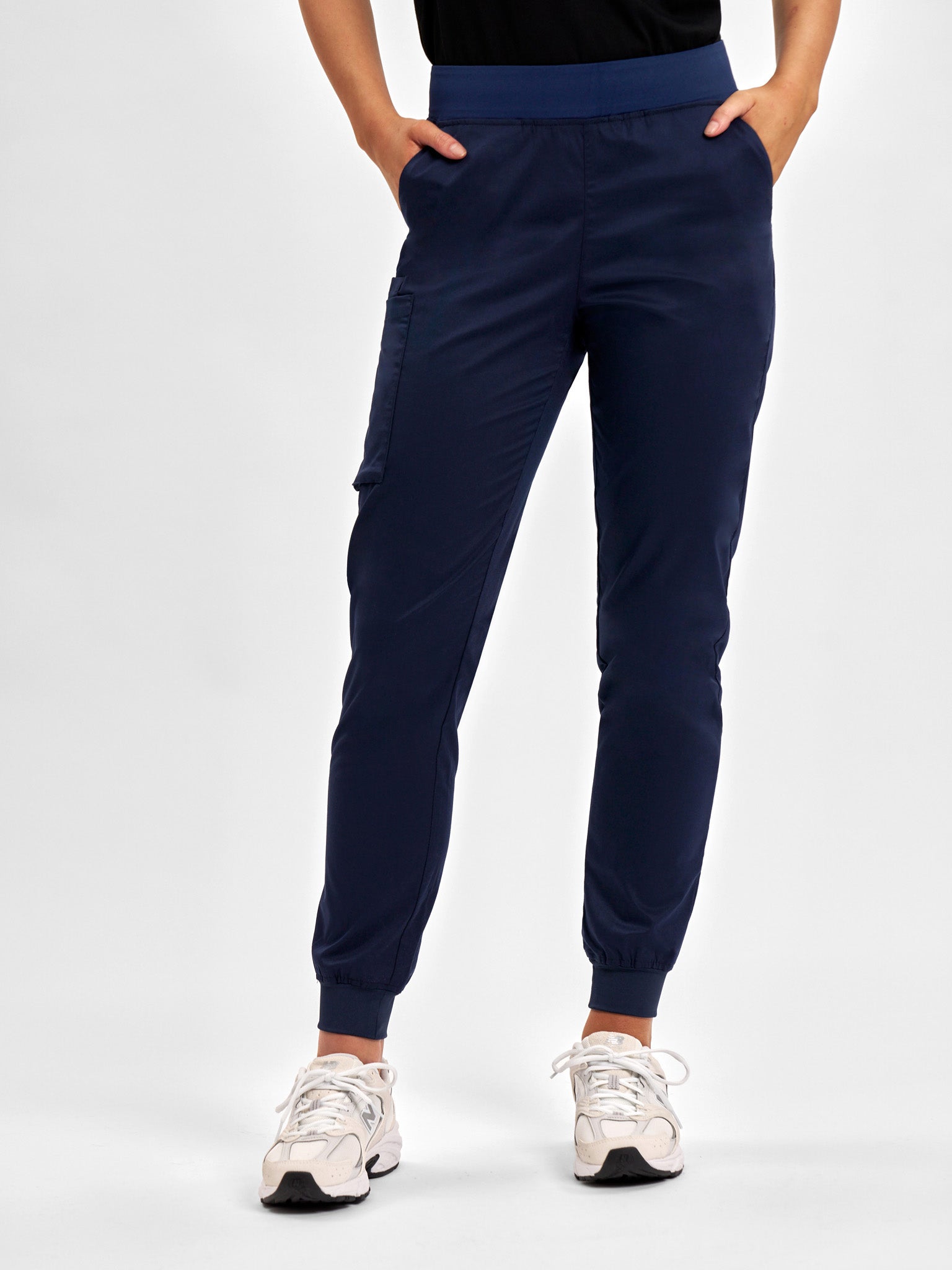 Riley Womens Slim Leg Jogger Scrub Pant