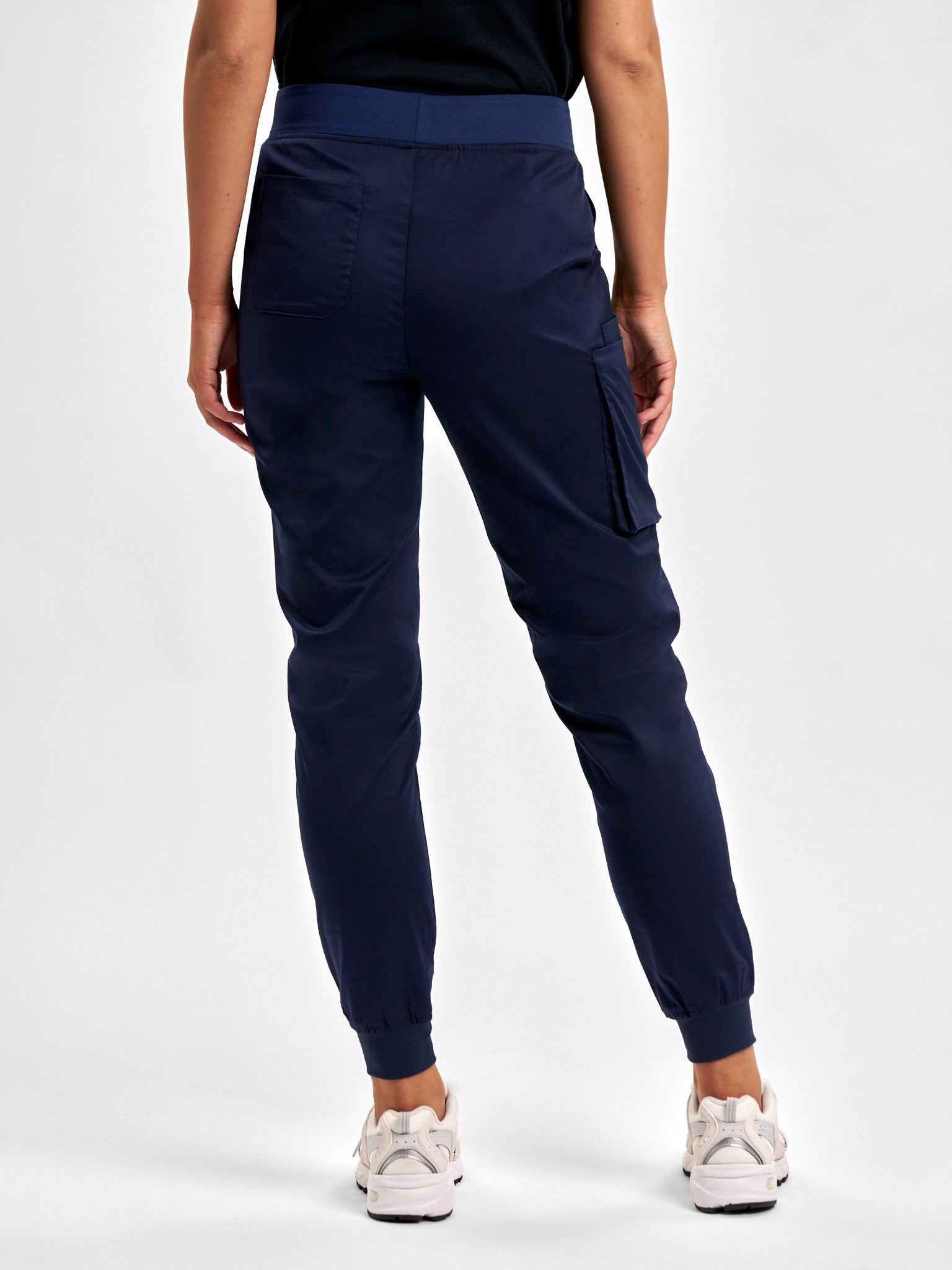 Riley Womens Slim Leg Jogger Scrub Pant